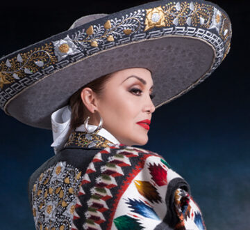 Aida Cuevas: 50 Years Singing to Mexico