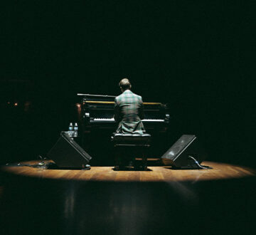 Jon McLaughlin & Friends: Home for the Holidays